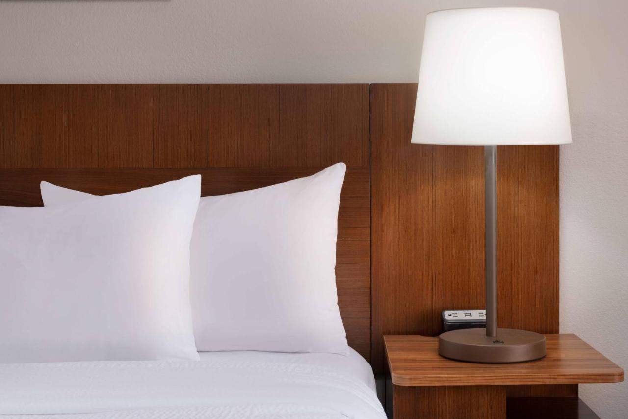 Fairfield Inn And Suites Austin South Экстерьер фото